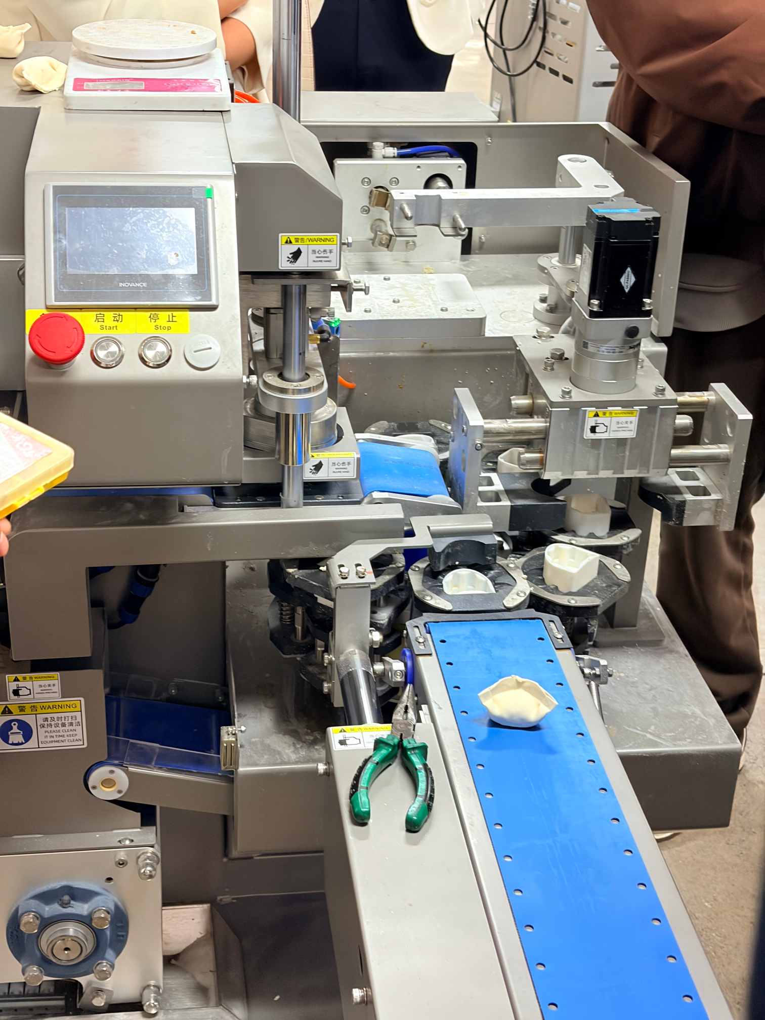 Dumpling Making Machine