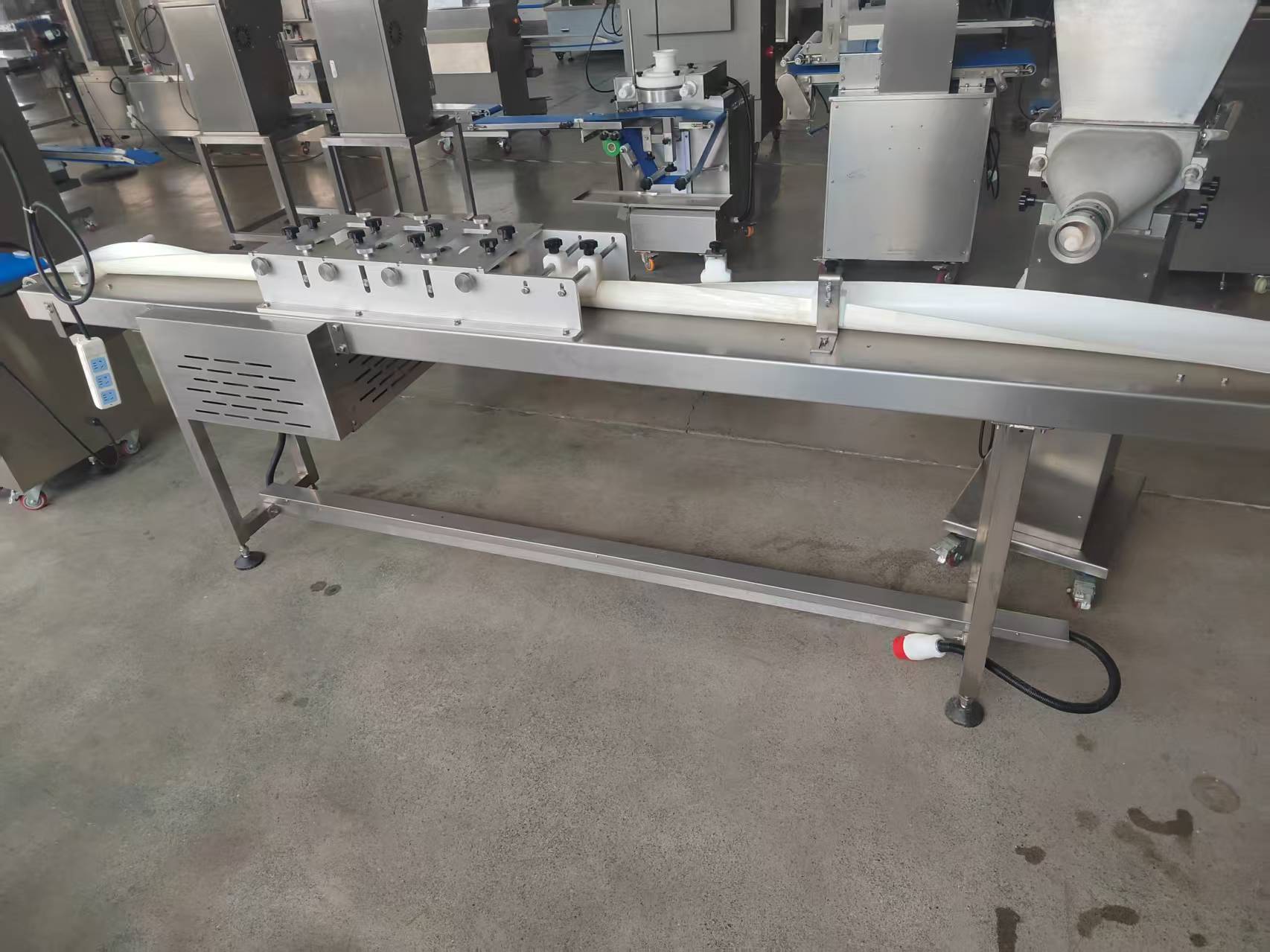 Sushi Roll Forming Machine