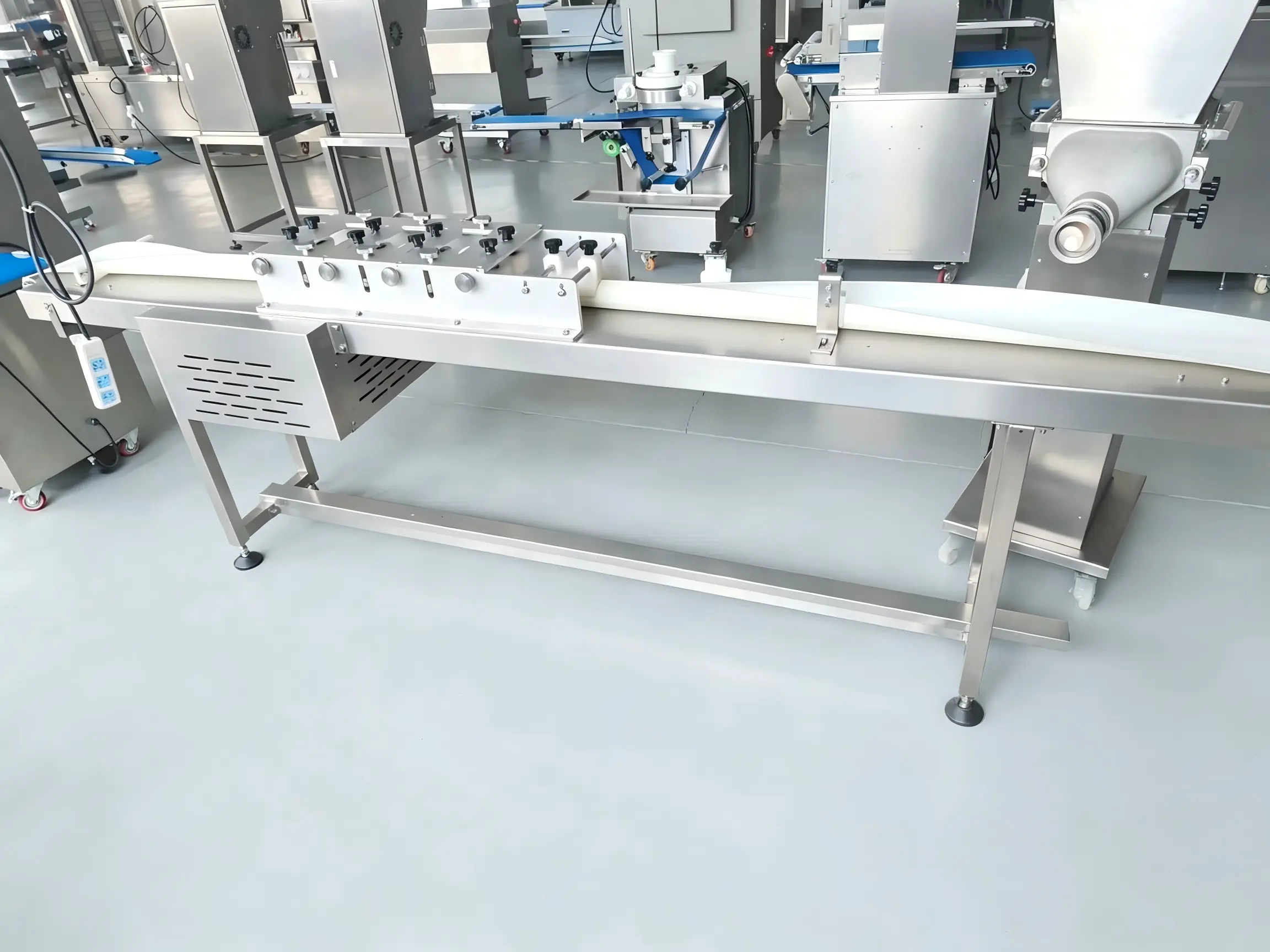 Sushi Roll Forming Machine