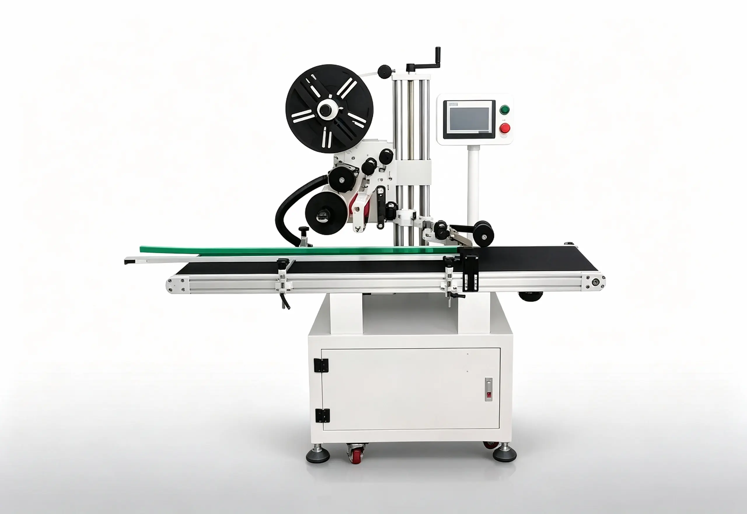 Flat labeling machine