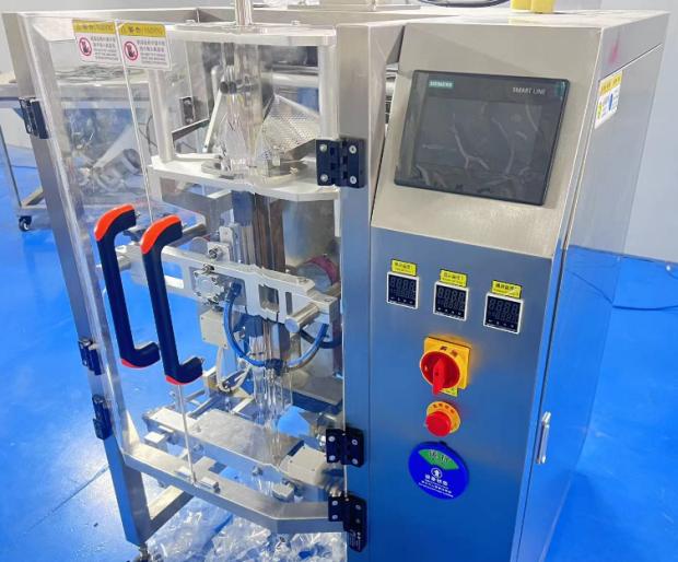 Siemens touchscreen control panel on FS-420 packaging machine
